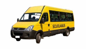 Porta d&rsquo;emergenza guasta: la Polstrada ferma lo scuolabus, salta la piscina