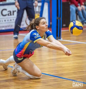 Volley Livorno: stop interno per le giallobl&ugrave;, al PalaCosmelli passa Prato in tre set
