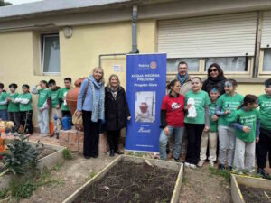 &ldquo;Acqua, una risorsa preziosa&rdquo;, dodici giare nelle scuole per educare le giovani generazioni all&rsquo;uso consapevole delle risorse idriche