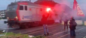 𝐂𝐨𝐧𝐯𝐨𝐠𝐥𝐢𝐨 𝐦𝐢𝐥𝐢𝐭𝐚𝐫𝐞 𝐢𝐧 𝐭𝐫𝐚𝐧𝐬𝐢𝐭𝐨 𝐚 𝐂𝐨𝐥𝐥𝐞𝐬𝐚𝐥𝐯𝐞𝐭𝐭𝐢, 𝐥𝐚 𝐬𝐢𝐧𝐝𝐚𝐜𝐚 𝐏𝐚𝐨𝐥𝐢: &ldquo;𝐒𝐞𝐫𝐯𝐞 𝐭𝐫𝐚𝐬𝐩𝐚𝐫𝐞𝐧𝐳𝐚, 𝐢 𝐧𝐨𝐬𝐭𝐫𝐢 𝐭𝐞𝐫𝐫𝐢𝐭𝐨𝐫𝐢 𝐧𝐨𝐧 𝐩𝐨𝐬𝐬𝐨𝐧𝐨 𝐝𝐢𝐯𝐞𝐧𝐭𝐚𝐫𝐞 𝐜𝐨𝐫𝐫𝐢𝐝𝐨𝐢 𝐝𝐞𝐥𝐥𝐚 𝐠𝐮𝐞𝐫𝐫𝐚&rdquo;