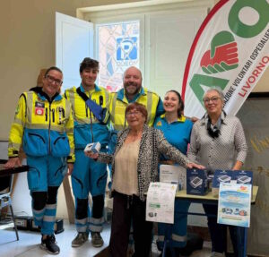 AVO dona palmari, bracciali per la pressione e saturimetri alla Misericordia di Livorno
