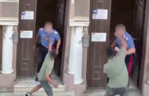 Si presenta all'obbligo di firma e aggredisce un carabiniere, arrestato
