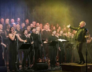 Livorno, alla Fortezza Nuova arriva "SOUND BRIDGE": il concerto-spettacolo che unisce le grandi hit di sempre alle emozioni del presente